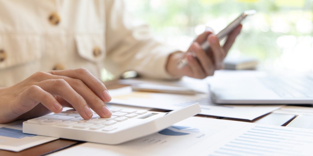 Emolumentos: entenda o real significado dessa taxa e como calcular