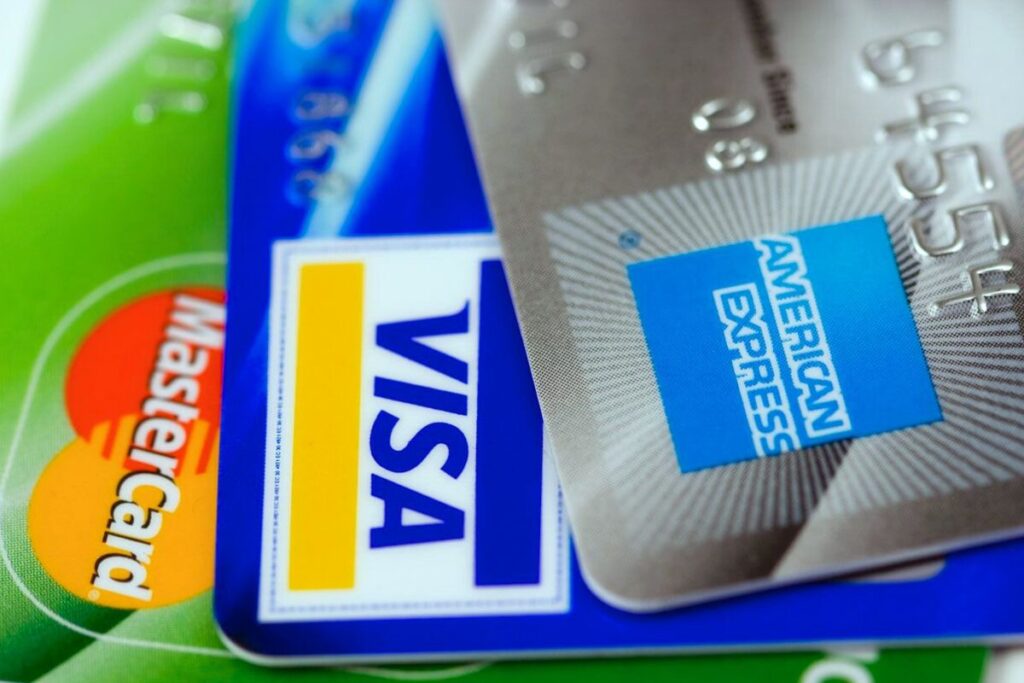 Bandeiras de cartão de crédito: conheça as principais no Brasil!